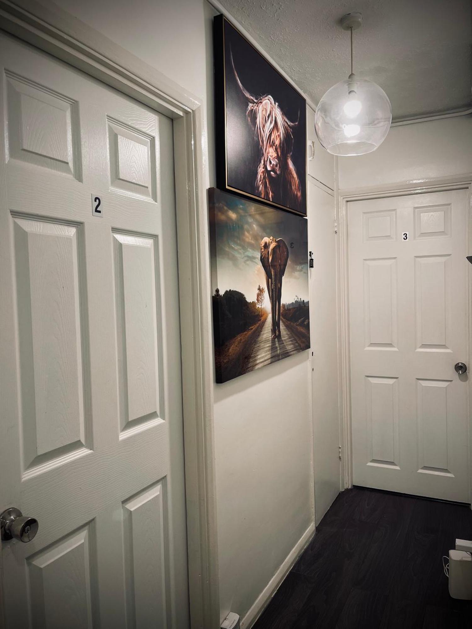 런던 R3 Superking Sized Bed & 75" Tv On The Wall In Clapham 아파트 외부 사진